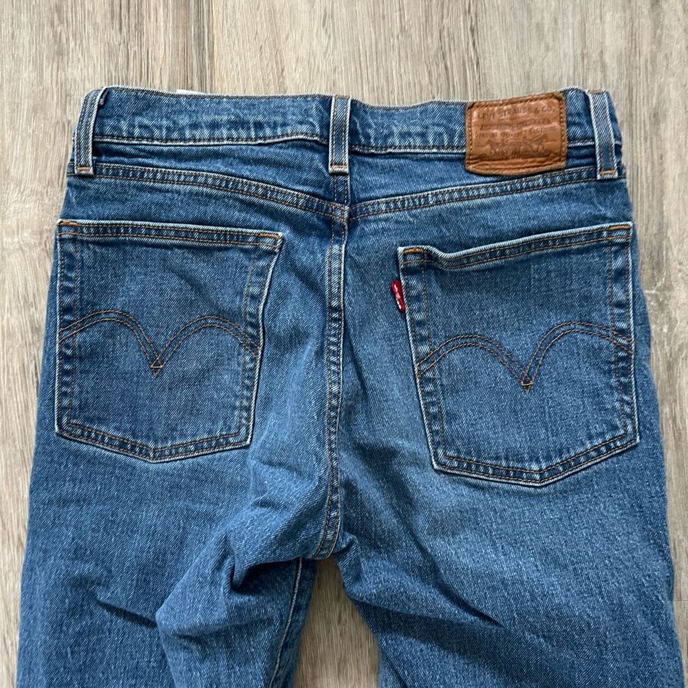 Levi’s Wedgie Straight Leg Jean - 26